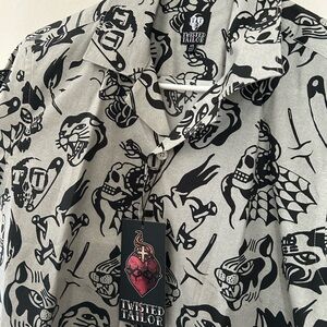 Twisted Tailor Black and Gray Graphic Button Up